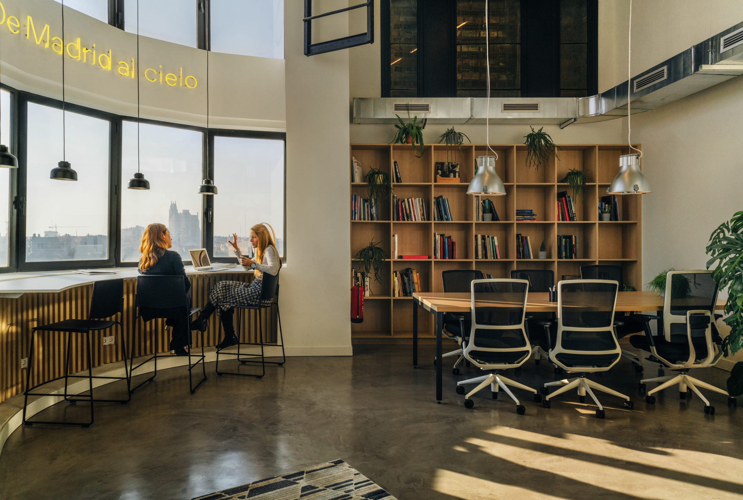 ¿Qué necesita tener un espacio de coworking?